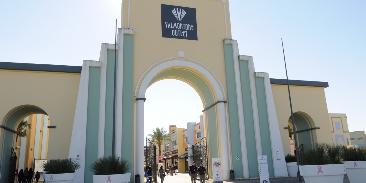 VALMONTONE OUTLET SCEGLIE AIGO PER INCREMENTARE IL TRAFFICO