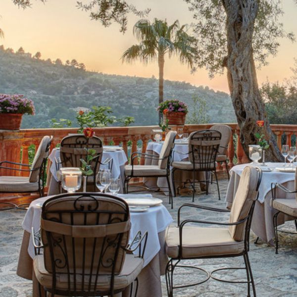 Il prestigioso Belmond Villa San Michele in scena al ristorante El Olivo di Belmond La Residencia